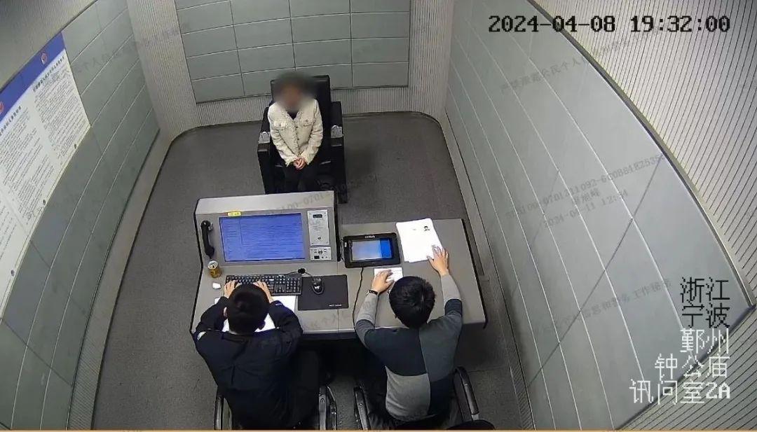 被抓女大学生受审.jpg